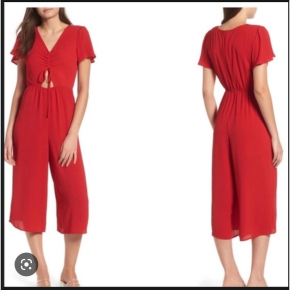 Leith Red Jumpsuit 🌹🌺 - Picture 3 of 12